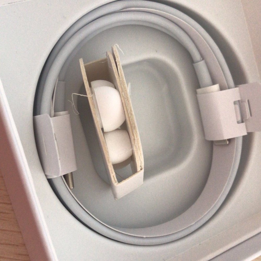 Apple AierPods (2nd generation) - Picture 12 of 12